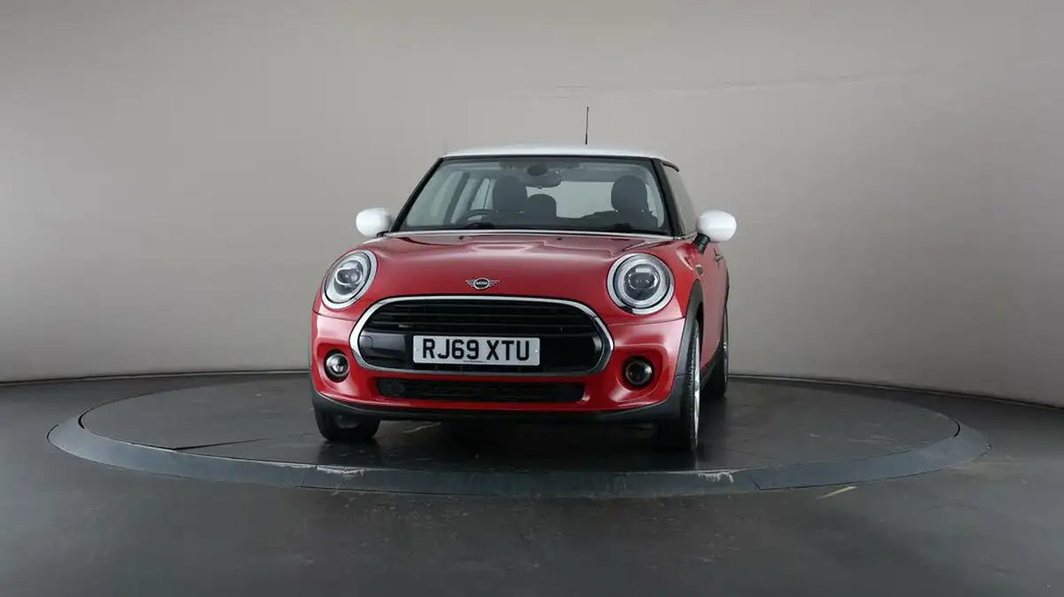 2020-mini-cooper-15-cooper-classic-hatchback-3d-big-39