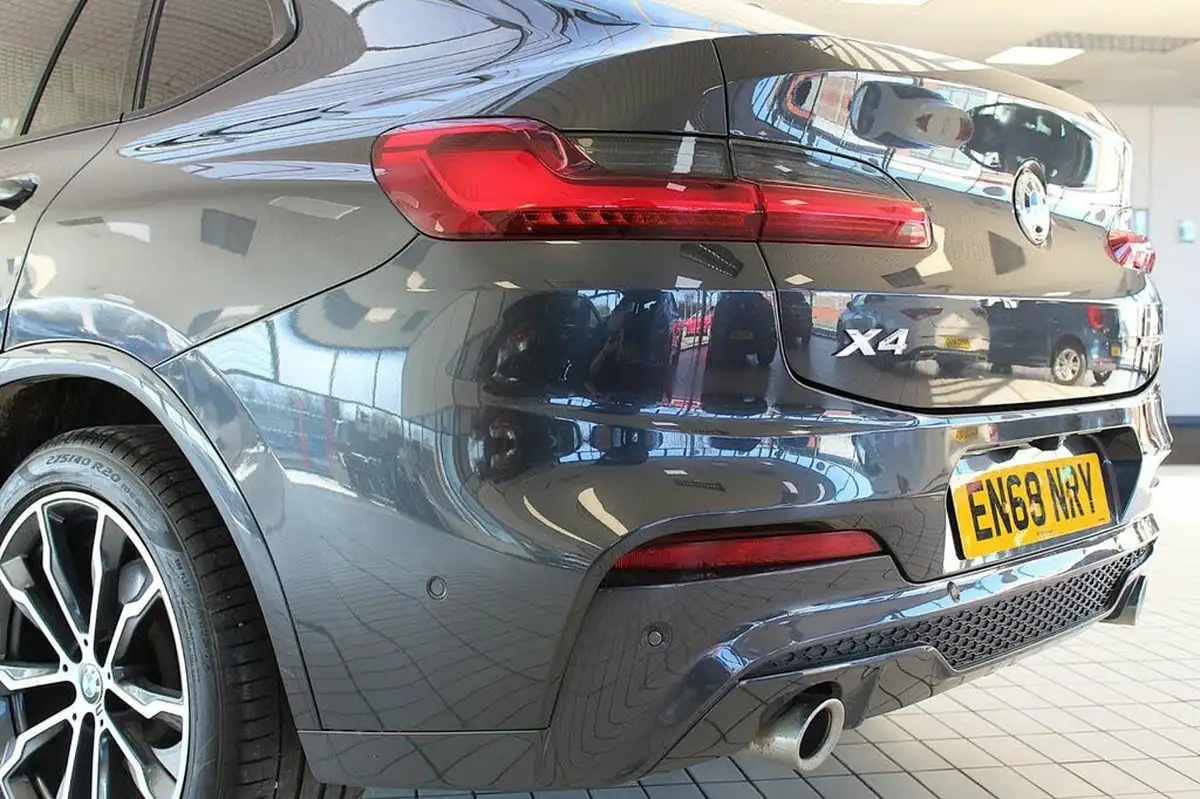 2019-bmw-x4-20td-xdrive20d-m-sport-big-16
