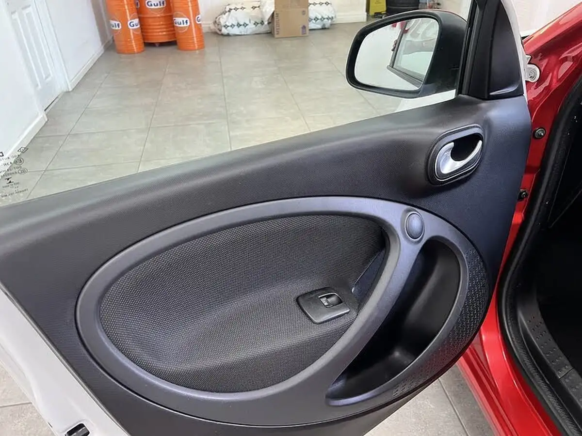 2017-smart-forfour-10-passion-70bhp-ss-big-17