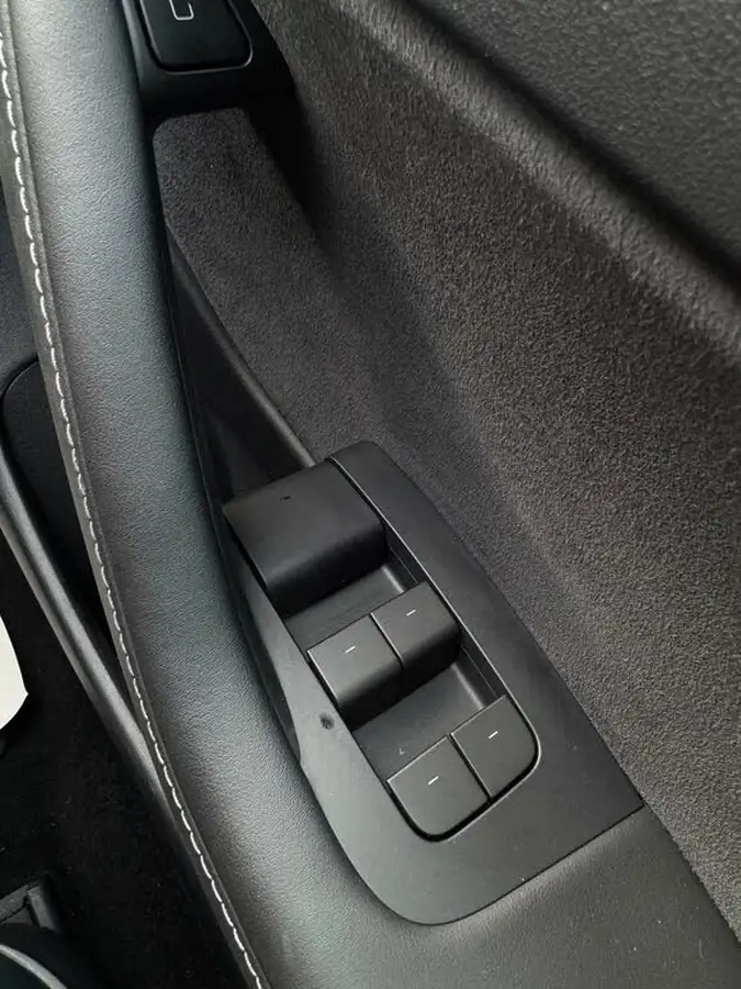 2021-tesla-model-3-e-long-range-awd-big-31