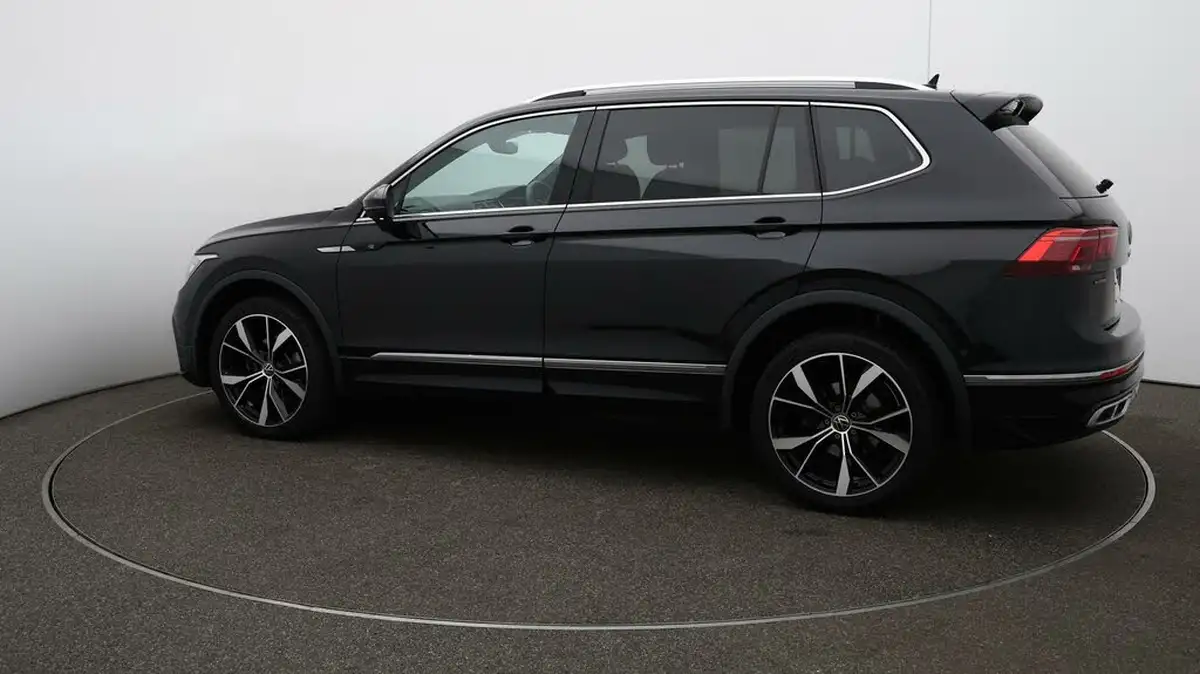 2023-volkswagen-tiguan-allspace-15-tsi-r-line-big-43
