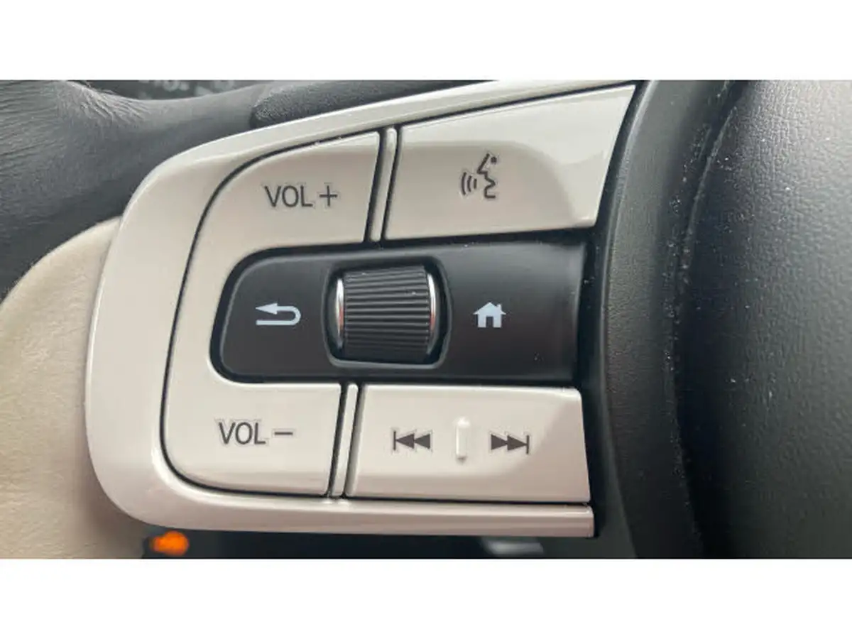2020-honda-jazz-15-i-mmd-ex-big-12