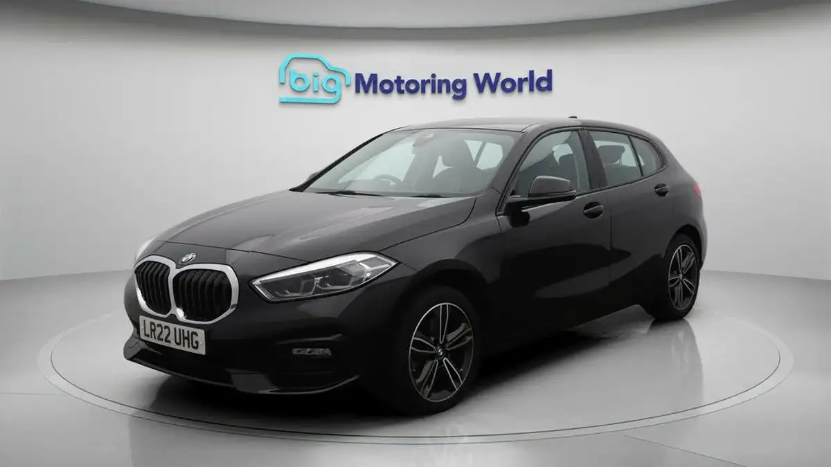 2022-bmw-1-series-15td-116d-sport-dct-big-3