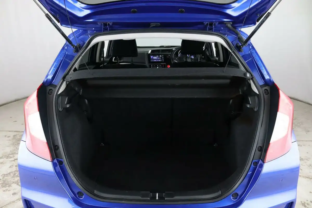 2020-honda-jazz-13-i-vtec-ex-cvt-big-12