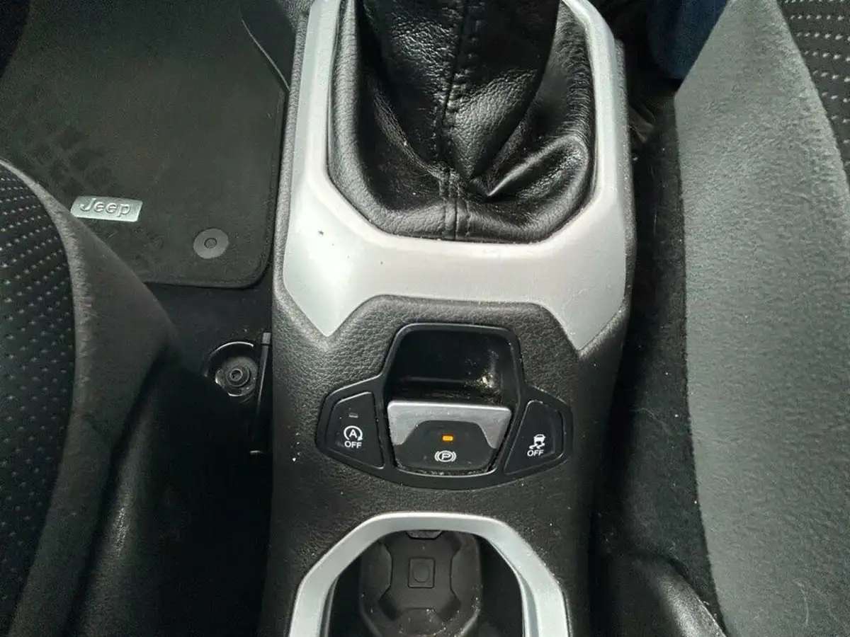 2016-jeep-renegade-20multijet-ii-limited-ss-big-38