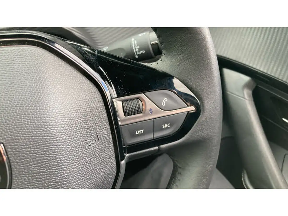 2023-peugeot-2008-suv-12-puretech-allure-big-22