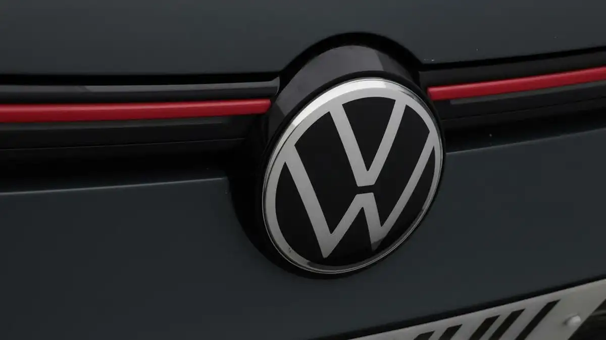 2021-volkswagen-golf-20-tsi-gti-dsg-big-23