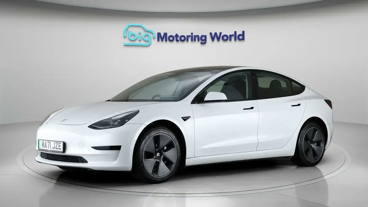 2021-tesla-model-3-e-standard-plus-big-3