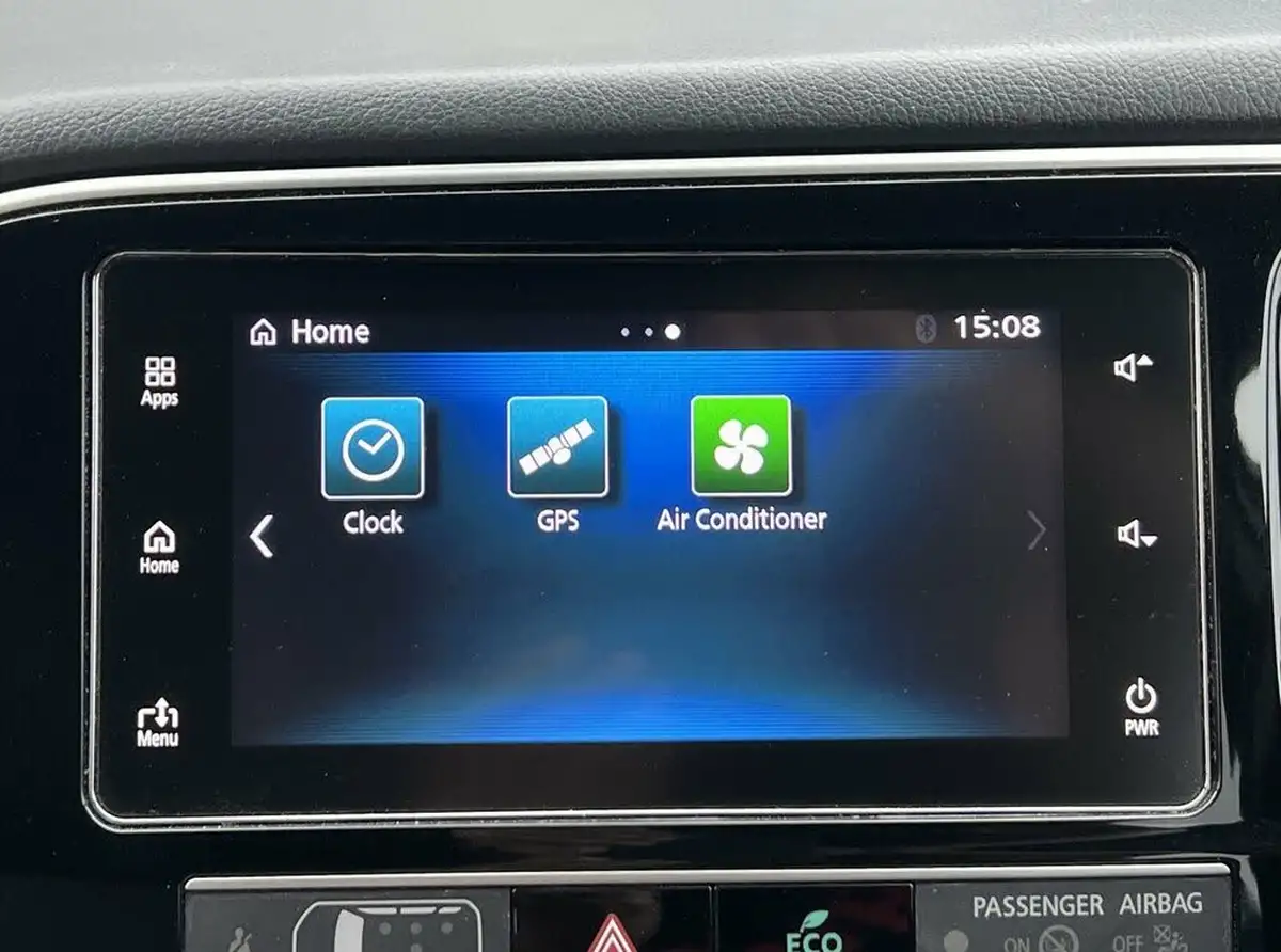 2018-mitsubishi-outlander-24-5h-phev-big-44