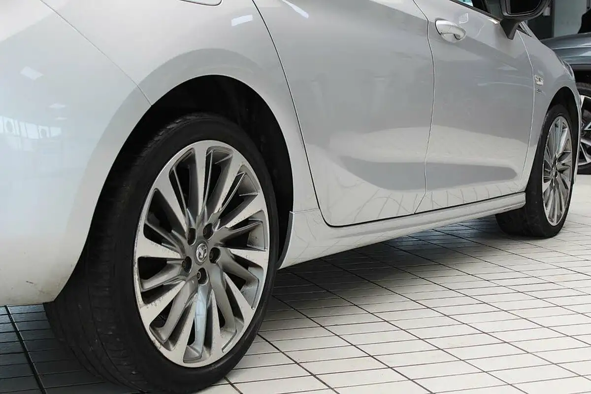 2019-vauxhall-astra-14i-16v-turbo-sri-vx-line-nav-ss-big-10