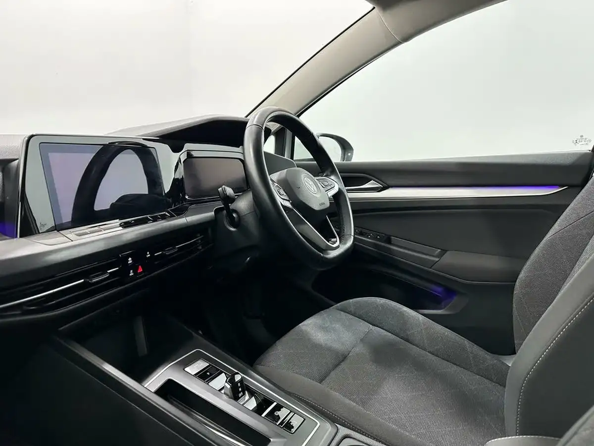 2020-volkswagen-golf-15-etsi-life-150ps-hatchback-big-12