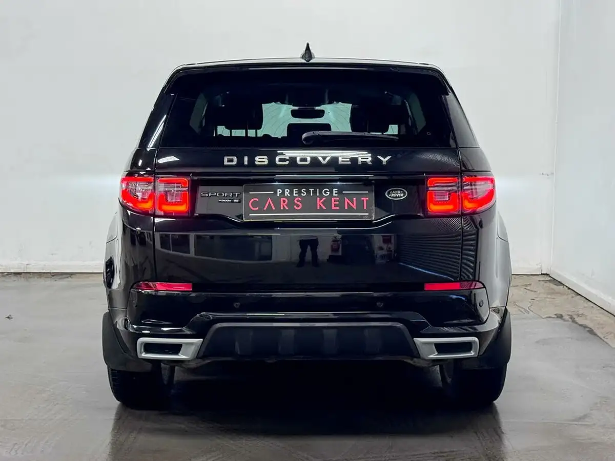2021-land-rover-discovery-sport-15-p300e-r-dynamic-se-big-5