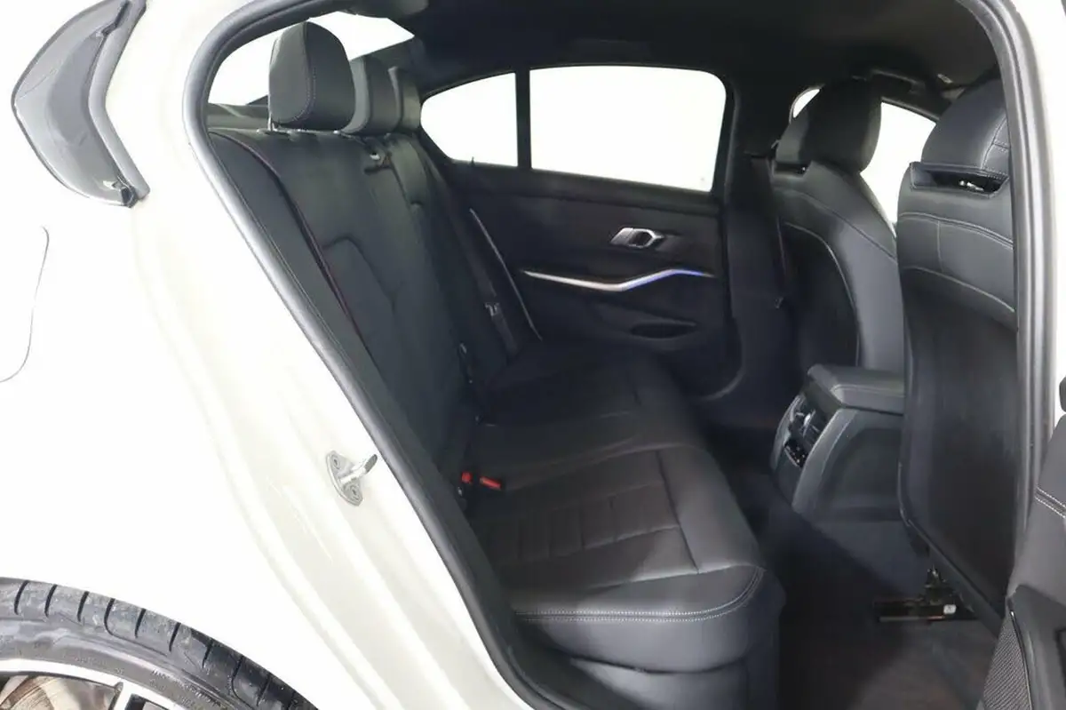 2021-bmw-3-series-20-320i-m-sport-saloon-4d-big-10