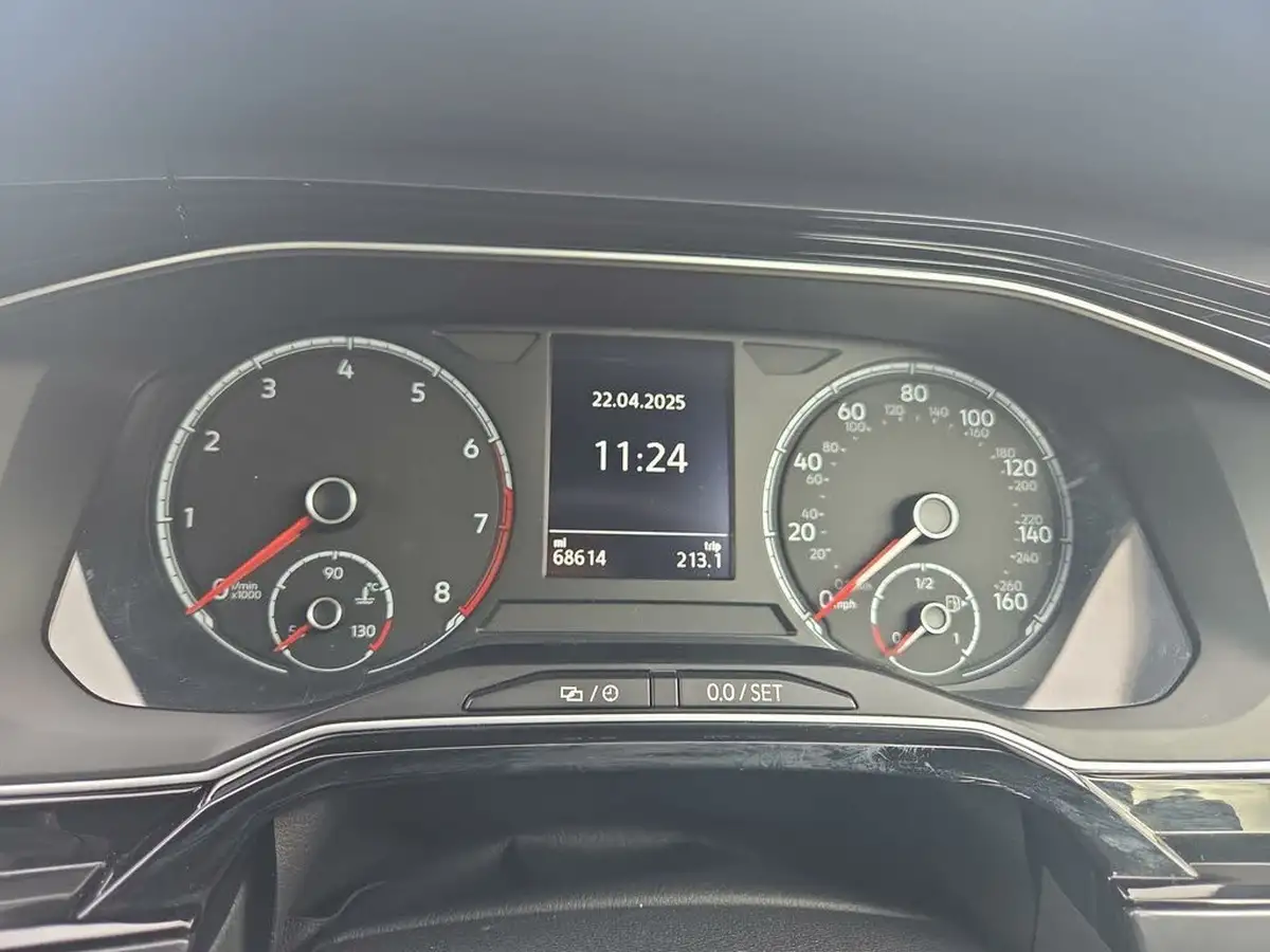 2020-volkswagen-polo-10-tsi-r-line-115ps-big-8