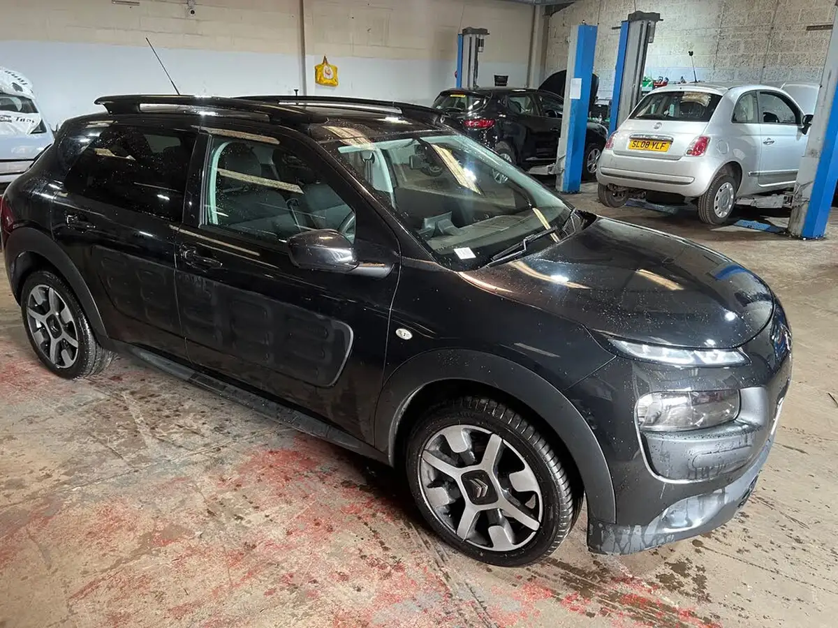 2016-citroen-c4-cactus-12-puretech-flair-82ps-big-5
