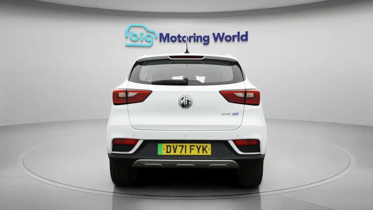 2021-mg-zs-suv-e-exclusive-ev-big-5