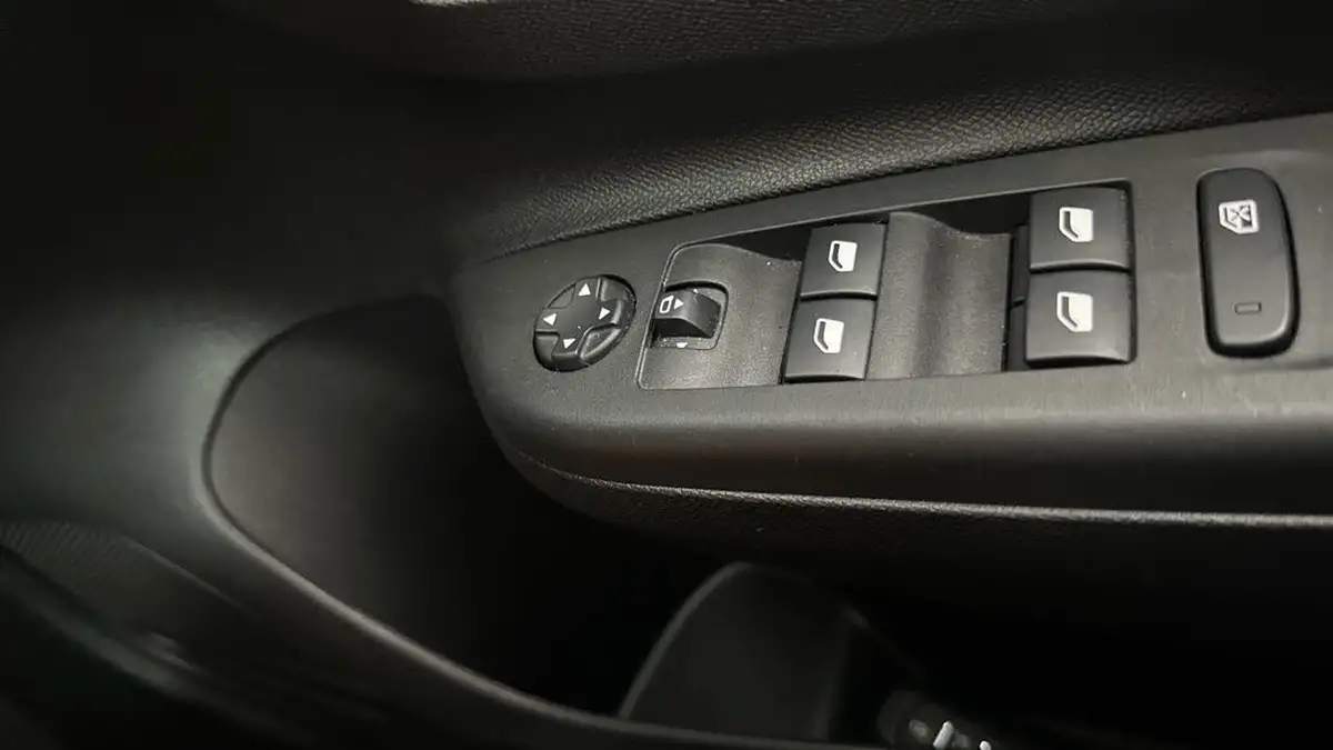 2022-vauxhall-corsa-e-anniversary-edition-electric-big-37