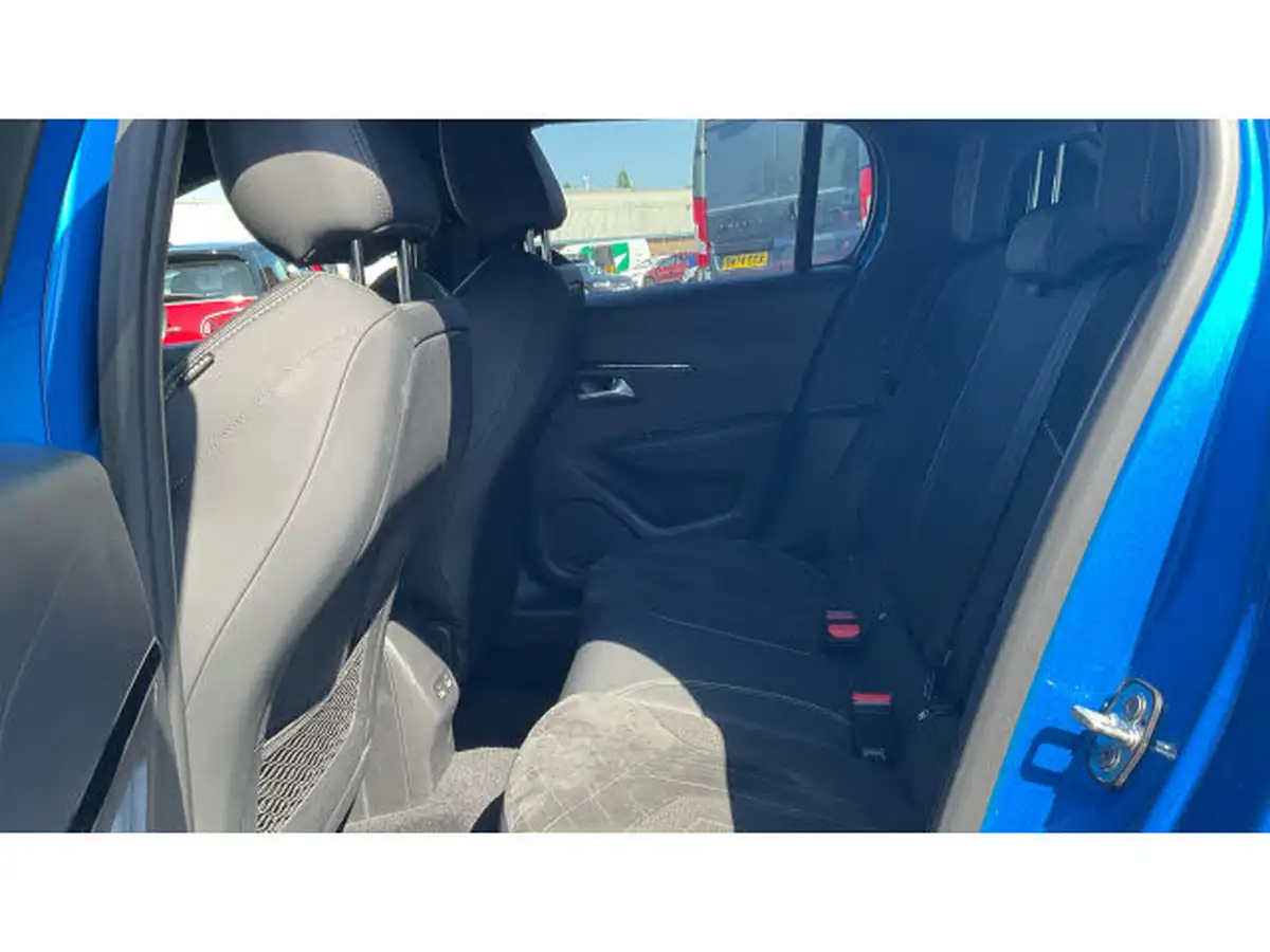 2022-peugeot-208-e-gt-premium-big-15