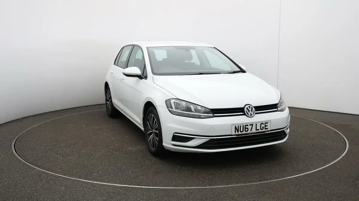 2017-volkswagen-golf-10-tsi-se-ss-hatchback-5d-big-42