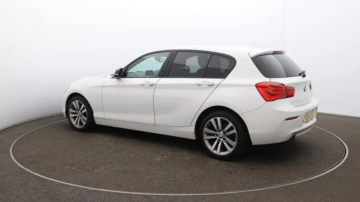 2018-bmw-1-series-15-118i-se-5d-big-34