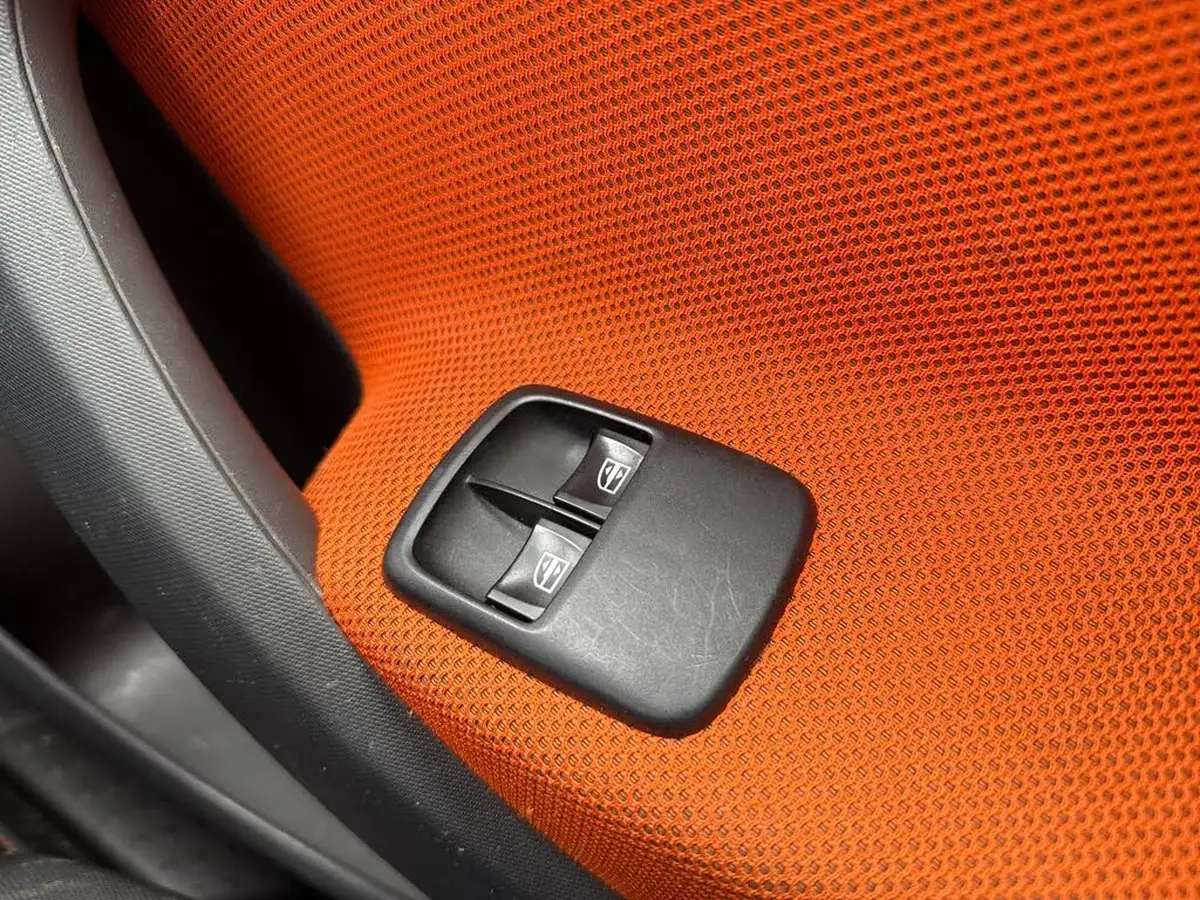 2015-smart-forfour-09-edition-1-big-19