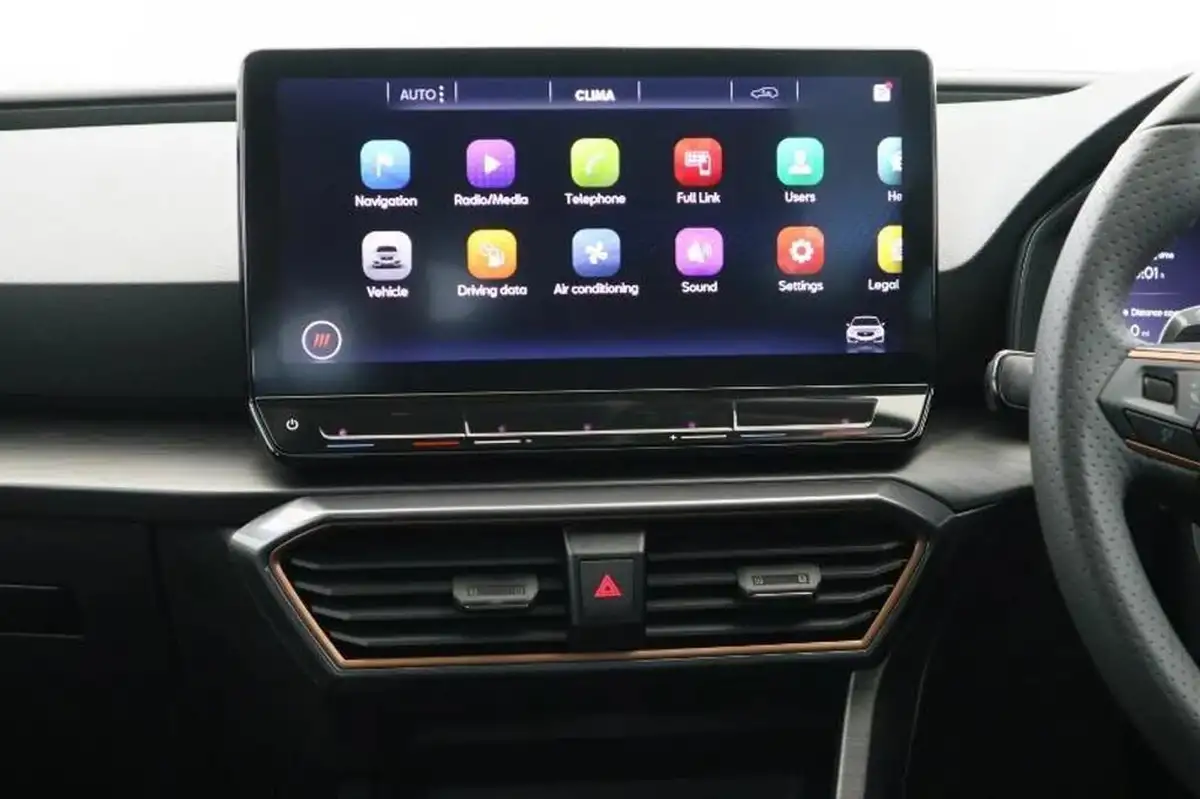 2024-cupra-leon-nf-15-etsi-v1-design-edition-hatchback-big-11