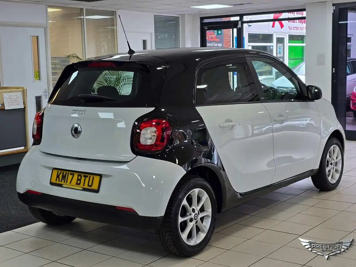 2017-smart-forfour-10-passion-71bhp-ss-big-2