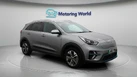 2022-kia-niro-ev-e-2-small-1