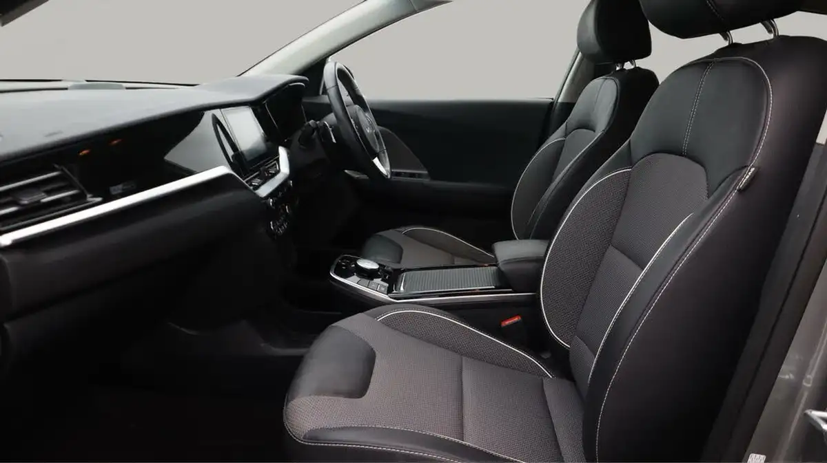 2022-kia-niro-ev-e-2-big-14