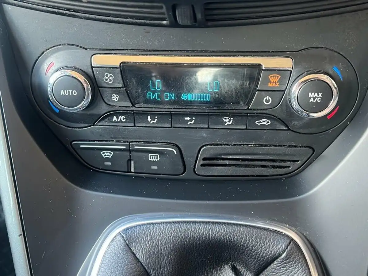 2015-ford-grand-c-max-big-38
