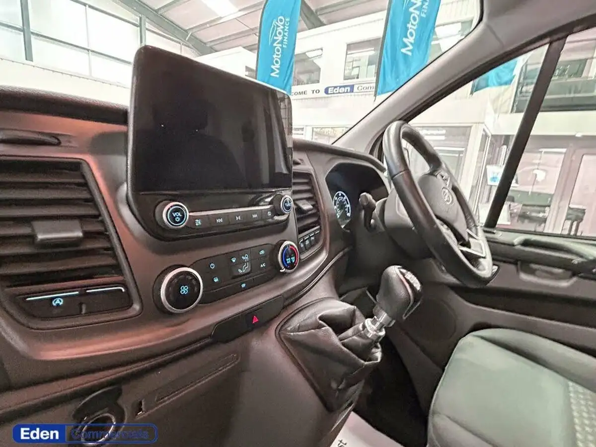 2020-ford-transit-custom-20tdci-320-l2h2-trend-130pseu6dt-panel-van-big-2