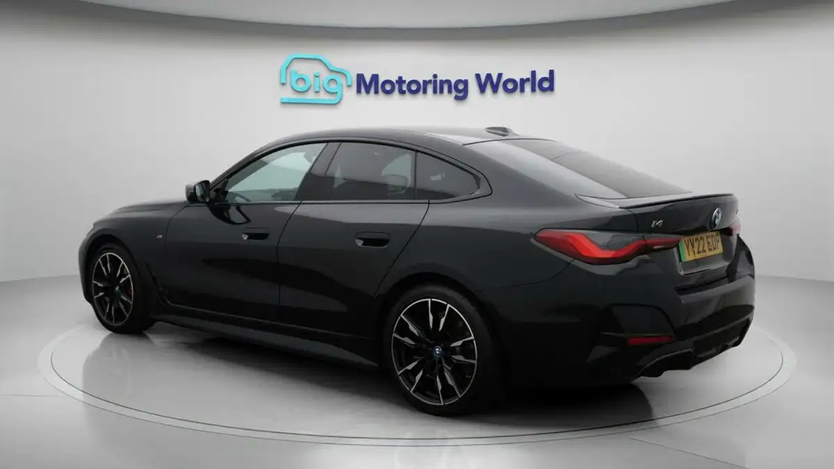 2022-bmw-i4-e-m50-big-5