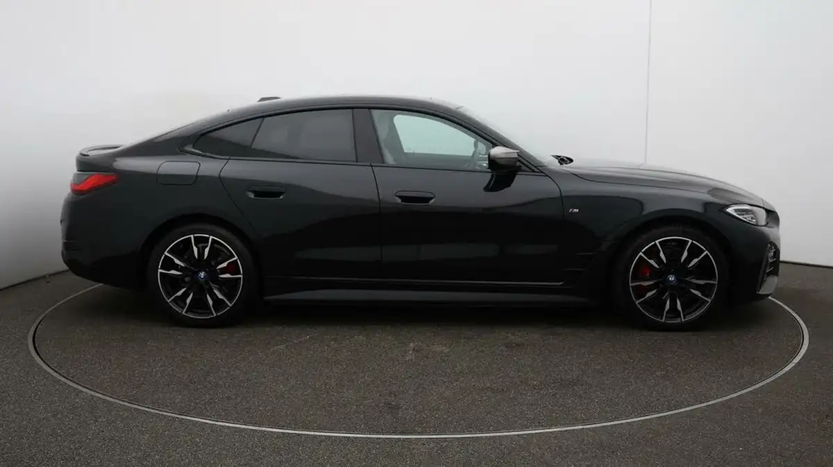 2022-bmw-i4-e-m50-big-53