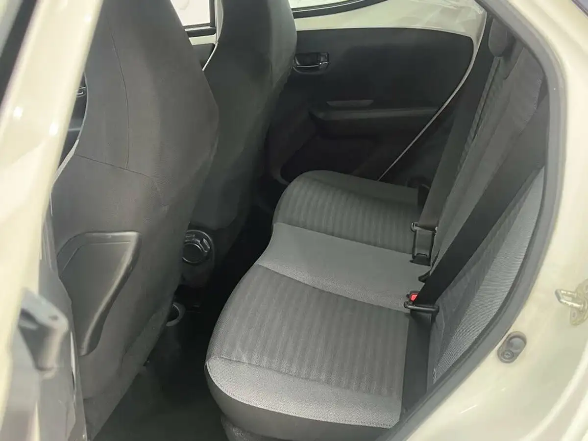 2020-toyota-aygo-10-vvt-i-x-play-big-25