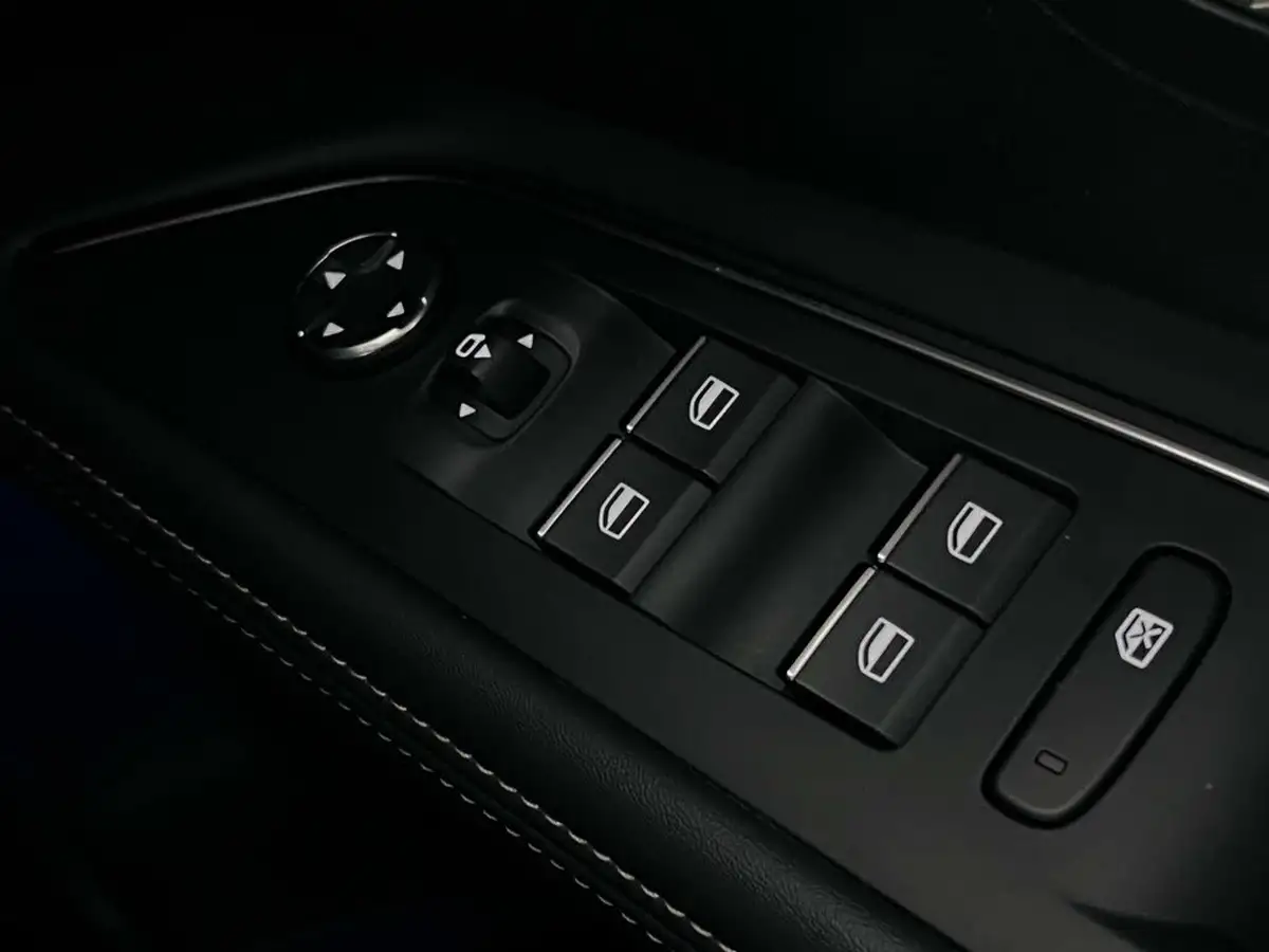 2022-peugeot-5008-suv-12-puretech-gt-premium-big-29