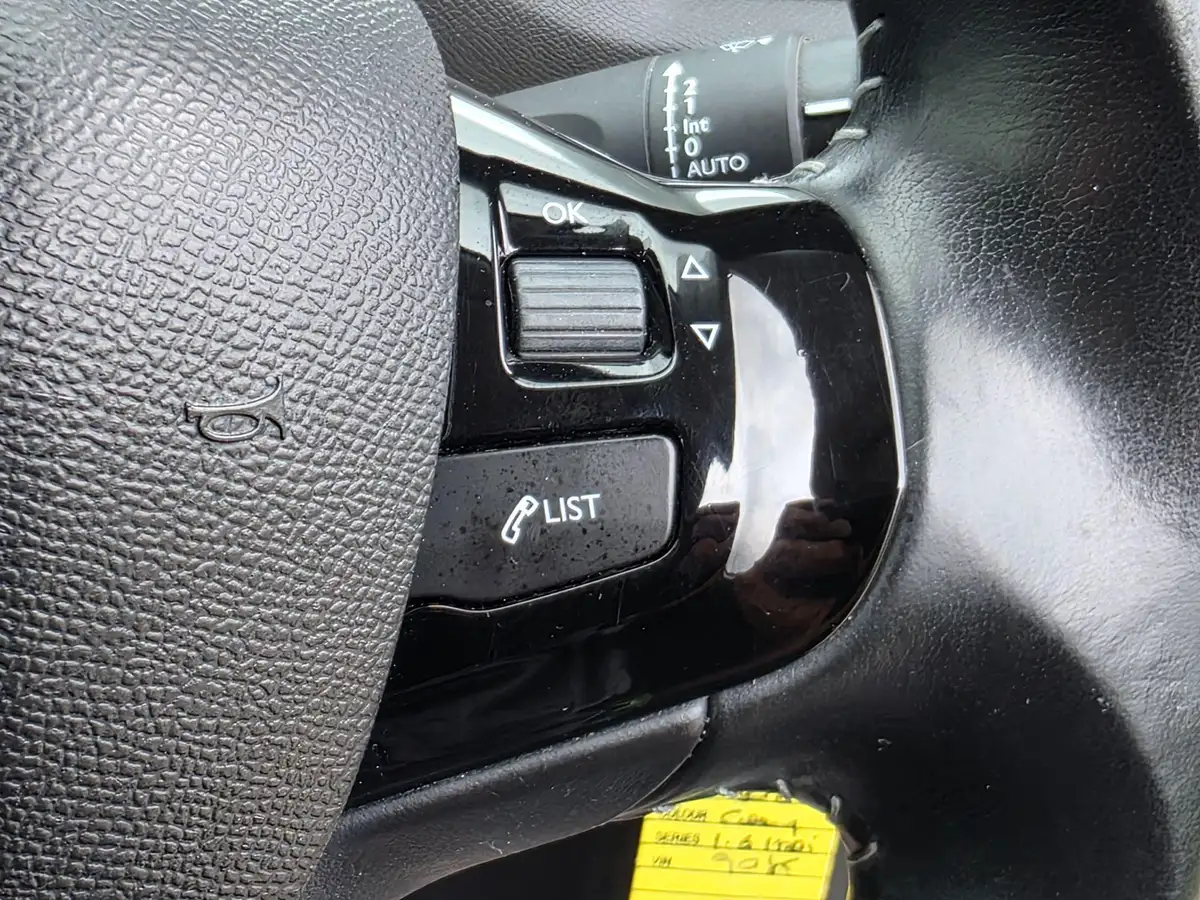 2014-peugeot-308-16hdi-active-big-33