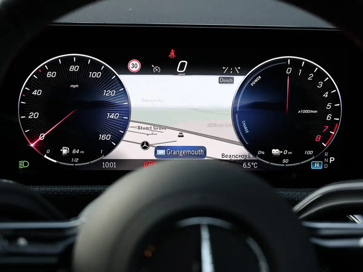 2023-mercedes-benz-cla-13-cla-250e-amg-line-executive-coupe-4d-big-14