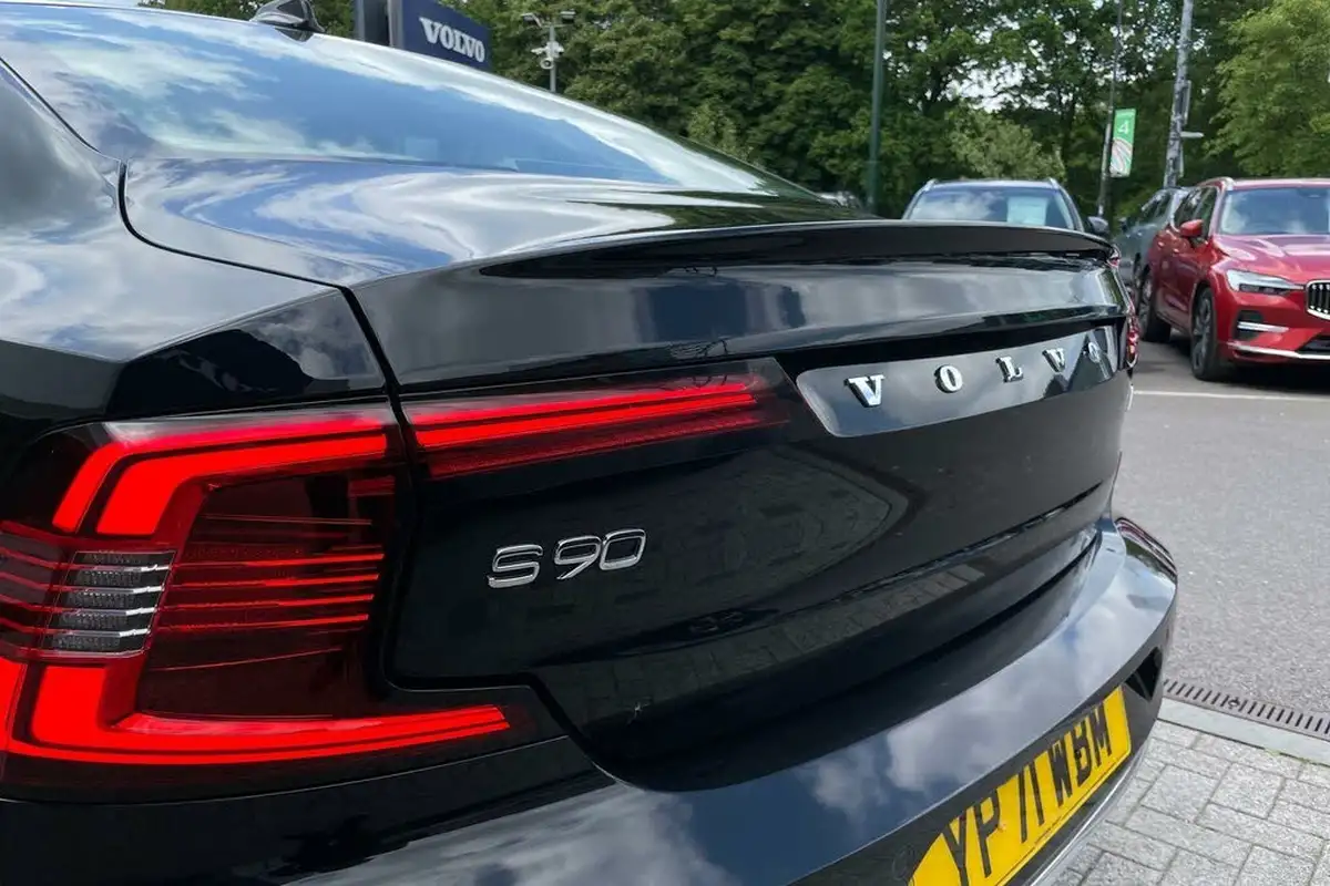 2022-volvo-s90-20-t8-inscription-455bhp-big-16