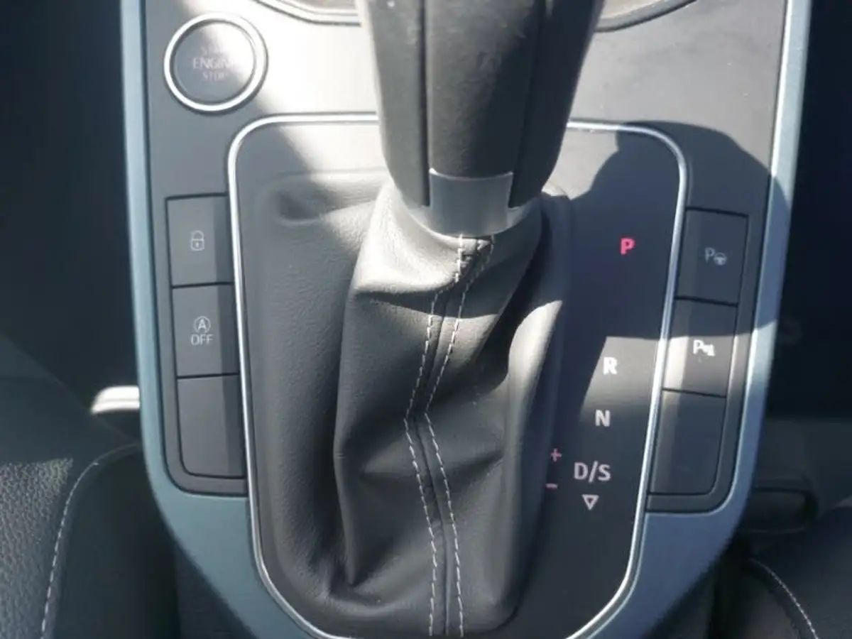 2022-seat-arona-10-tsi-xperience-lux-big-17