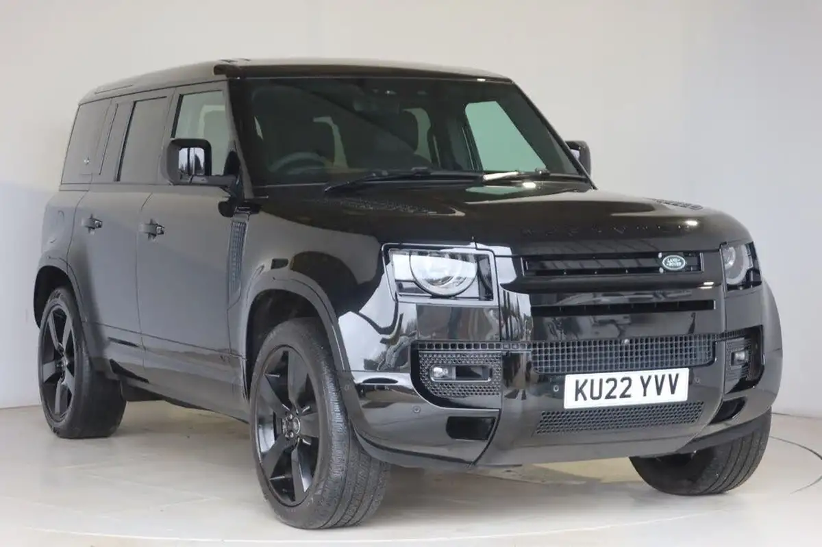 2022-land-rover-110-defender-50-p525-v8-big-9