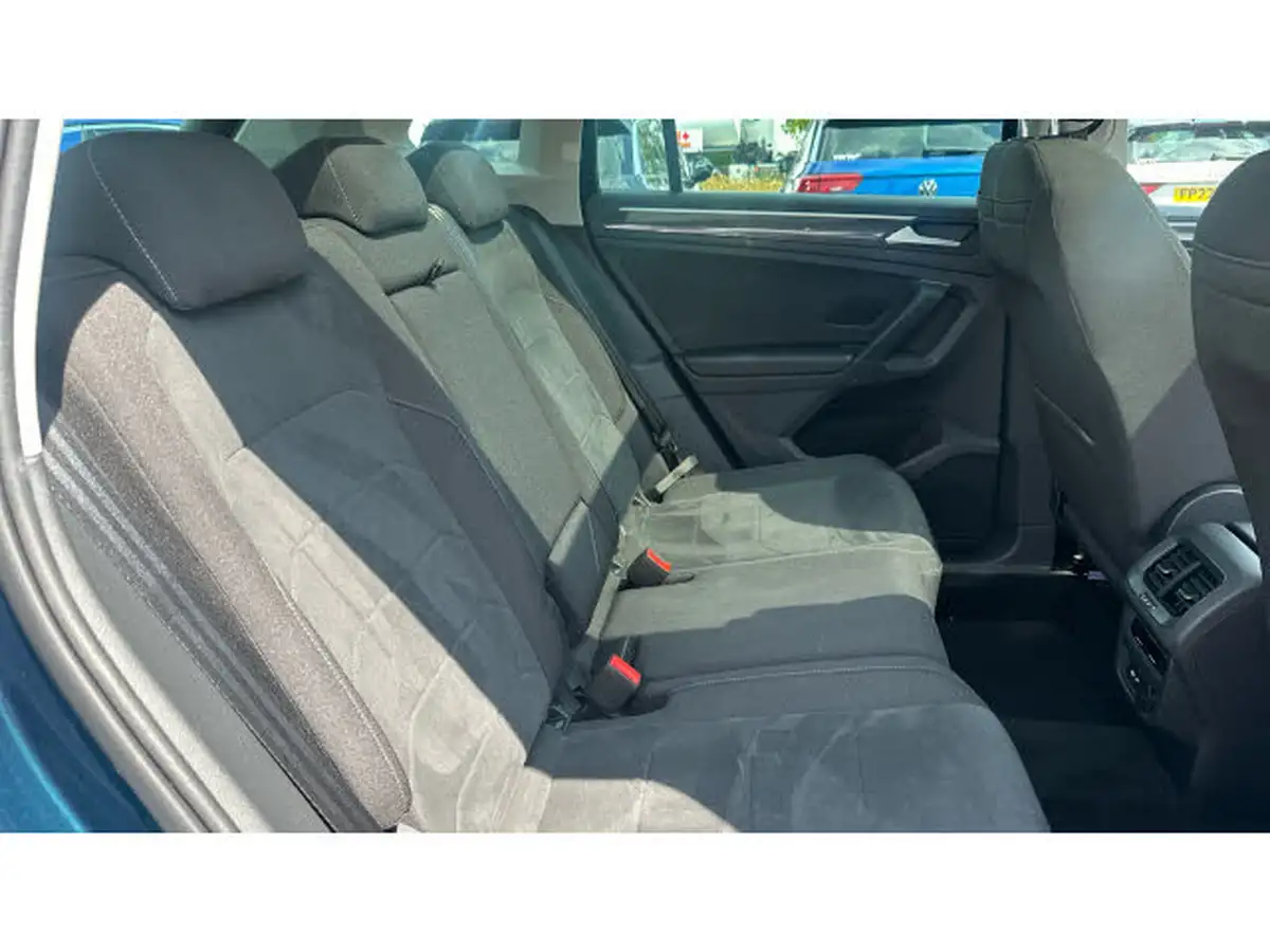 2022-volkswagen-tiguan-15-tsi-elegance-big-15