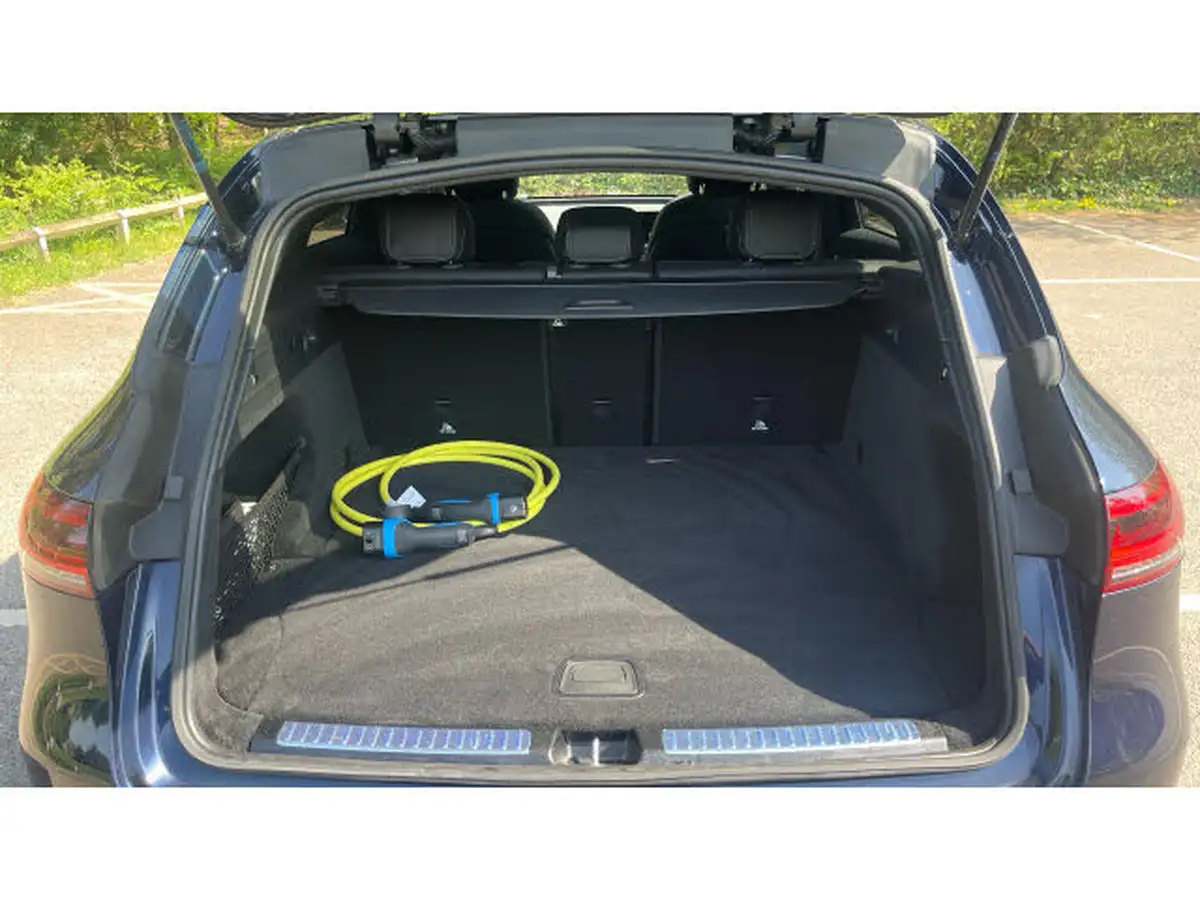 2022-mercedes-benz-eqc-e-eqc-400-amg-line-premium-big-3