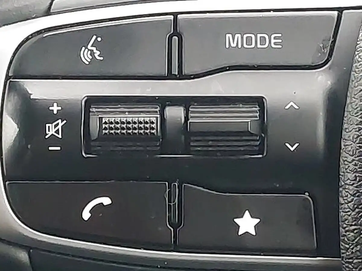 2023-kia-sportage-16-t-gdi-3-148bhp-big-13