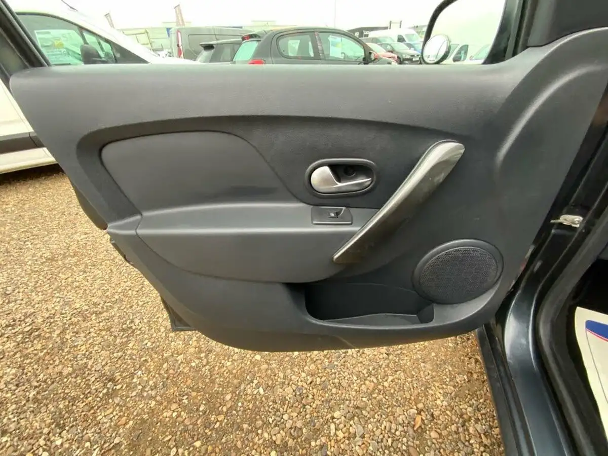 2018-dacia-sandero-stepway-15dci-laureate-big-30