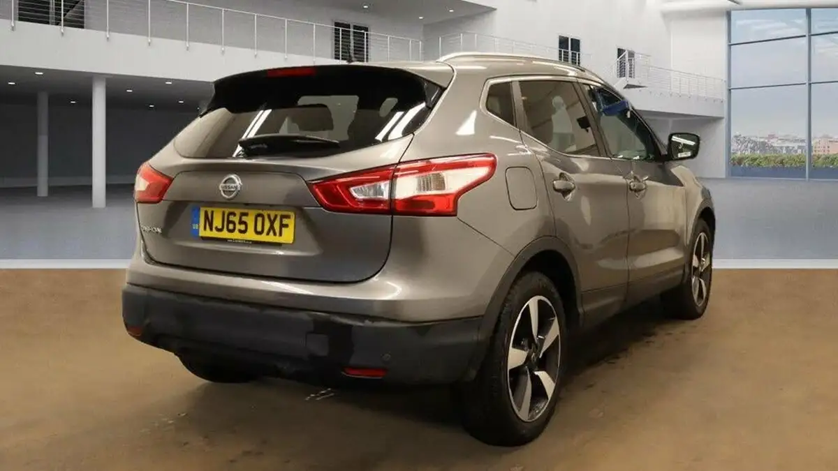2015-nissan-qashqai-12-n-tec-big-7