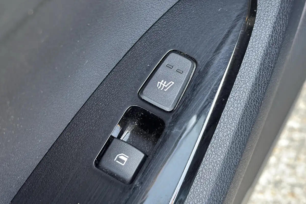 2022-kia-sportage-16-t-gdi-3-148bhp-1598cc-big-23