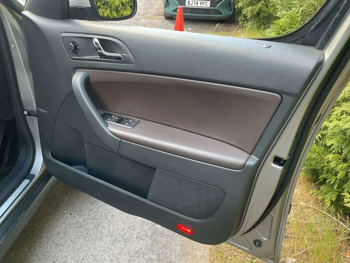 2015-skoda-yeti-outdoor-20tdi-scr-laurin-klement-big-15