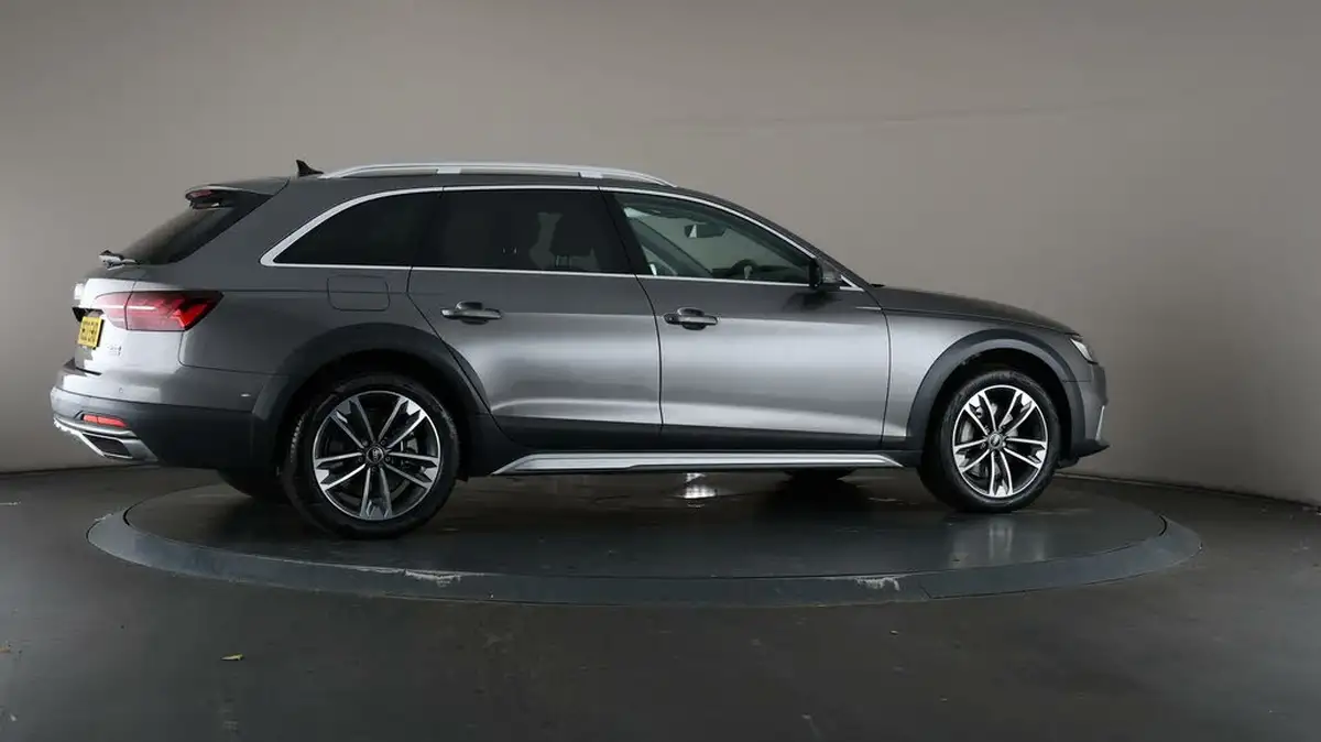 2022-audi-a4-allroad-20-45-tfsi-allroad-sport-big-56