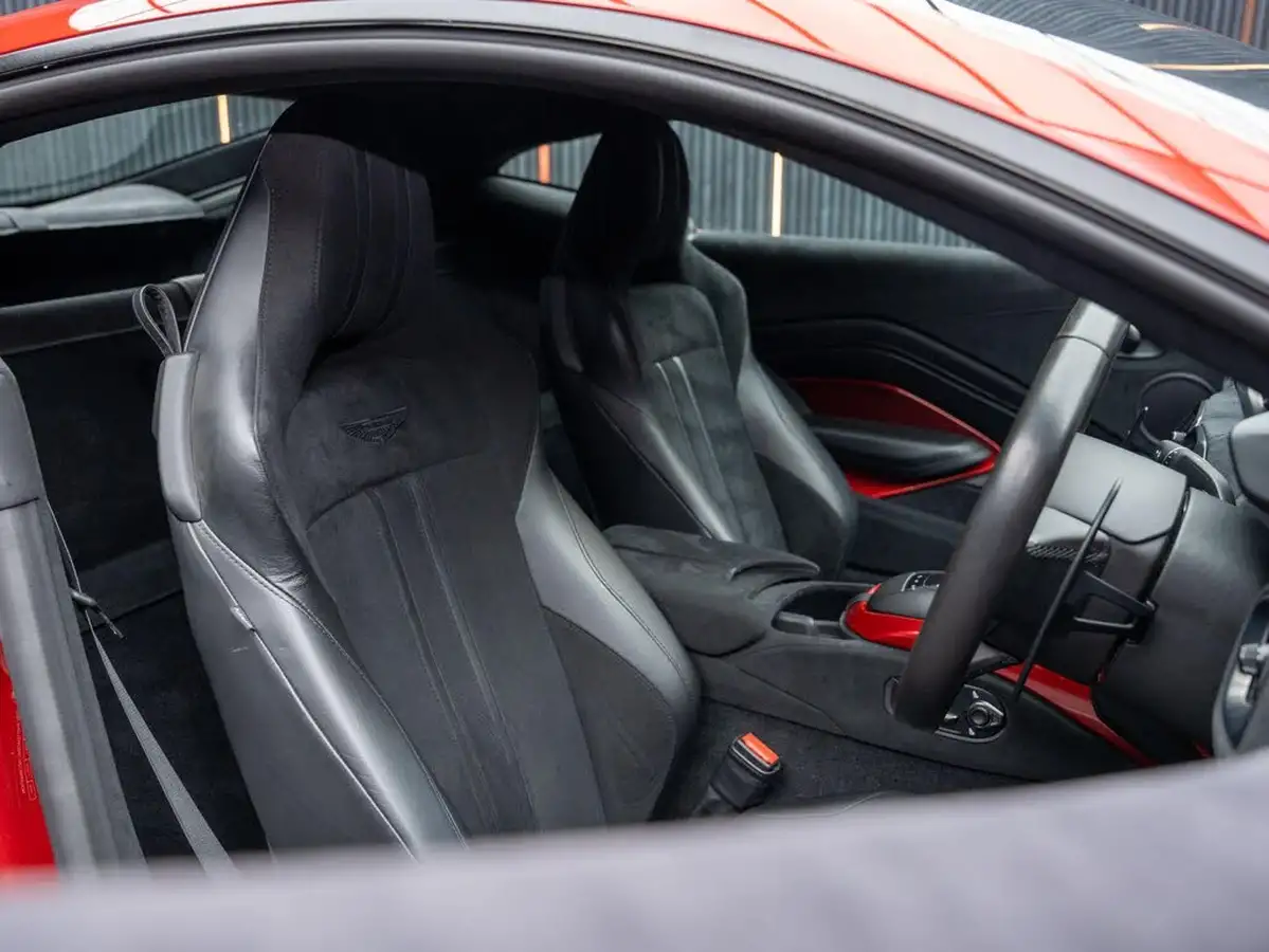 2019-aston-martin-vantage-40-v8-vantage-big-23