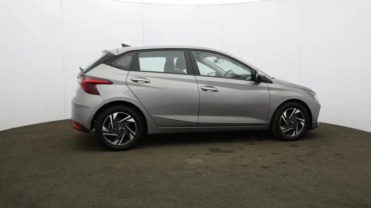 2022-hyundai-i20-10-t-gdi-se-connect-eclutch-imt-big-54